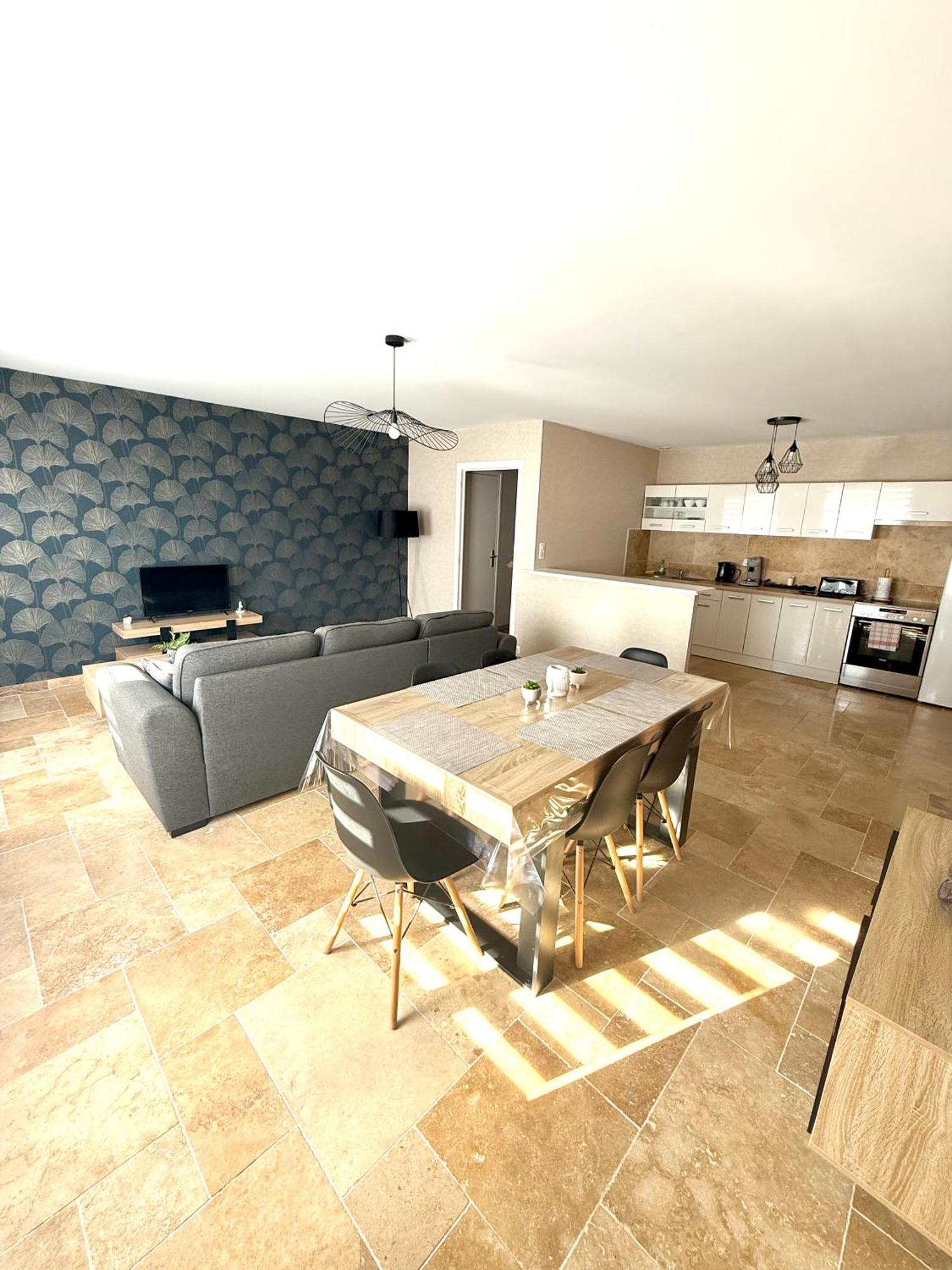 Apartament Le Petit Phuket Saint-Laurent-sur-Saone Zewnętrze zdjęcie