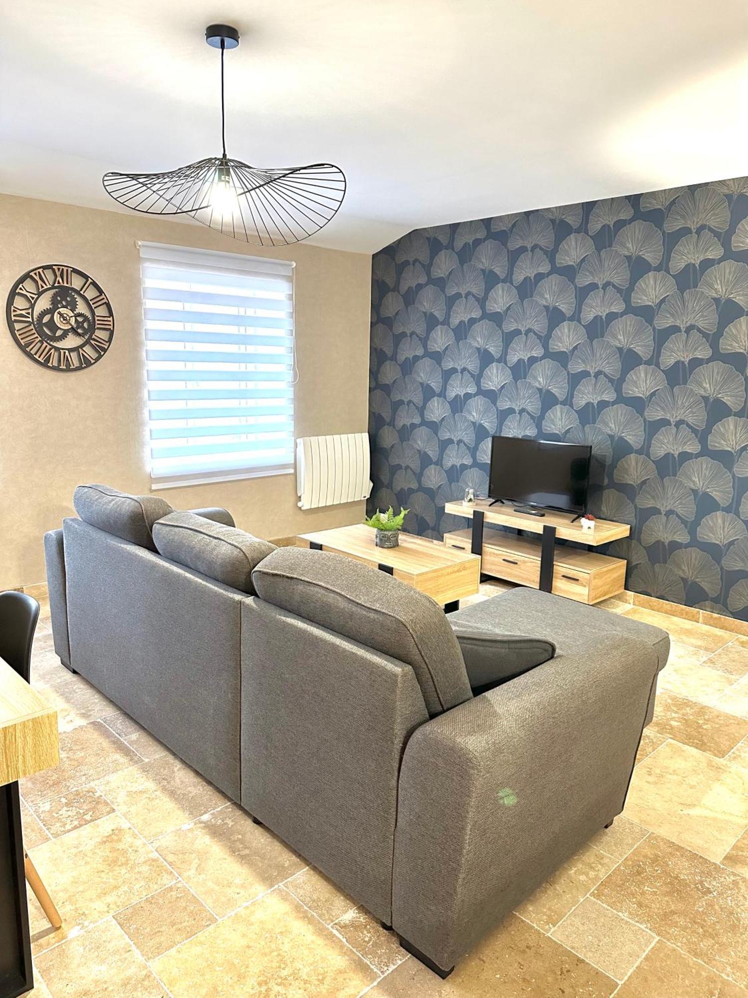 Apartament Le Petit Phuket Saint-Laurent-sur-Saone Zewnętrze zdjęcie