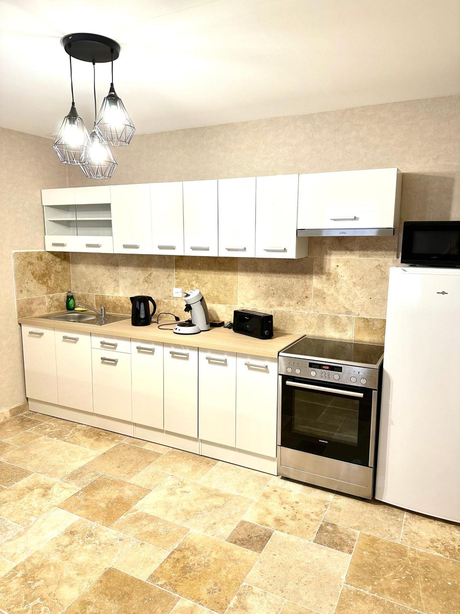 Apartament Le Petit Phuket Saint-Laurent-sur-Saone Zewnętrze zdjęcie